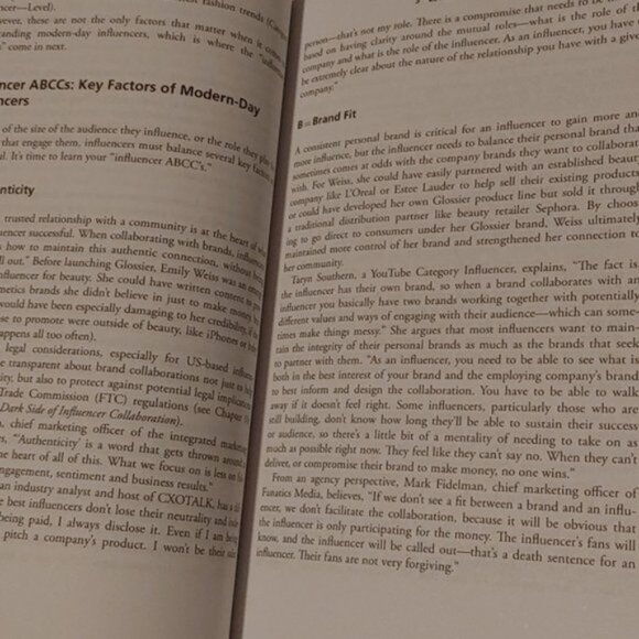 3/$13 Digital Influence adult hardcover by Joel Backaler, 2018 - Picture 4 of 7